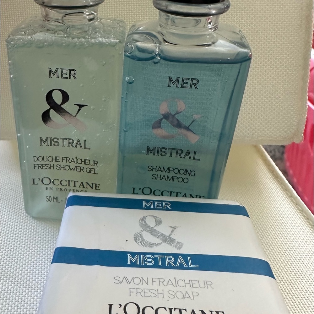 L'OCCITANE Mer & Mistral travel set